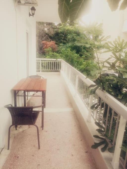 3 Room Apartment By The Beach - Free Parking Peraía Eksteriør bilde